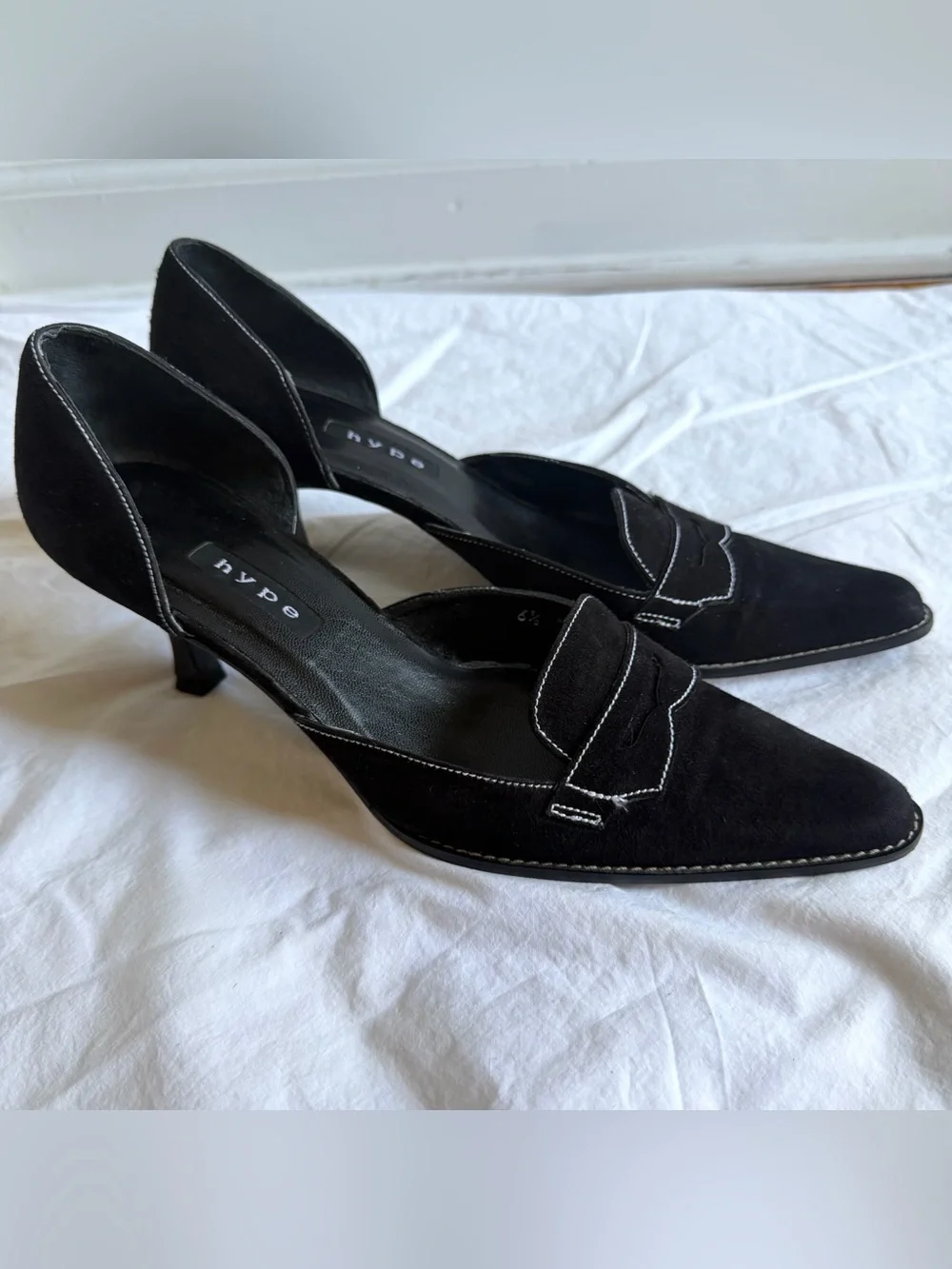 Black Suede Kitten Heels Hype Vintage 6.5